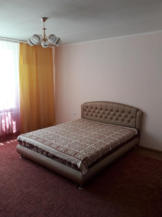 Apartment in the city center Tsjerkasy Buitenkant foto