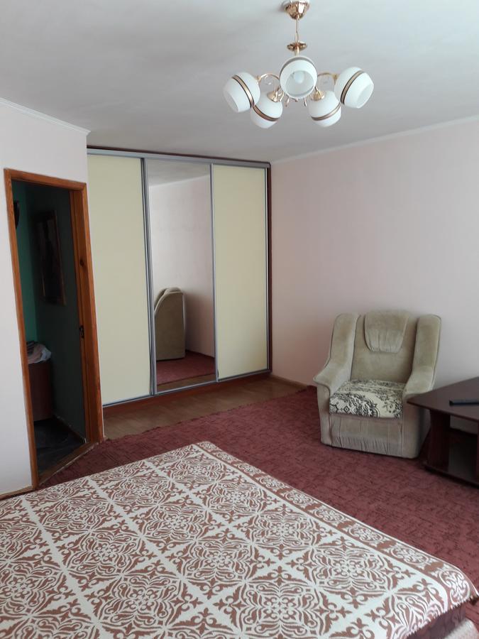 Apartment in the city center Tsjerkasy Buitenkant foto